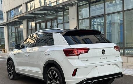 Volkswagen T-Roc R I, 2022 год, 1 652 000 рублей, 6 фотография