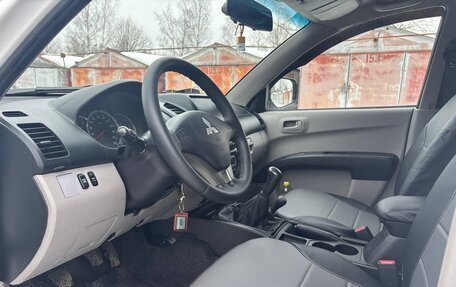 Mitsubishi L200 IV рестайлинг, 2013 год, 1 190 000 рублей, 9 фотография