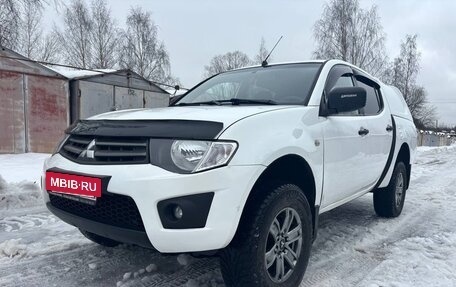 Mitsubishi L200 IV рестайлинг, 2013 год, 1 190 000 рублей, 3 фотография