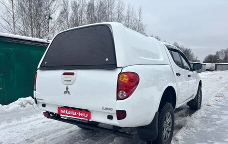 Mitsubishi L200 IV рестайлинг, 2013 год, 1 190 000 рублей, 6 фотография