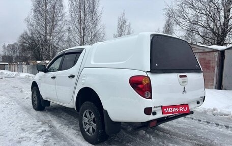 Mitsubishi L200 IV рестайлинг, 2013 год, 1 190 000 рублей, 4 фотография