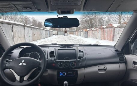 Mitsubishi L200 IV рестайлинг, 2013 год, 1 190 000 рублей, 11 фотография