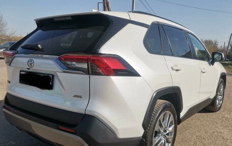 Toyota RAV4, 2021 год, 3 370 000 рублей, 5 фотография