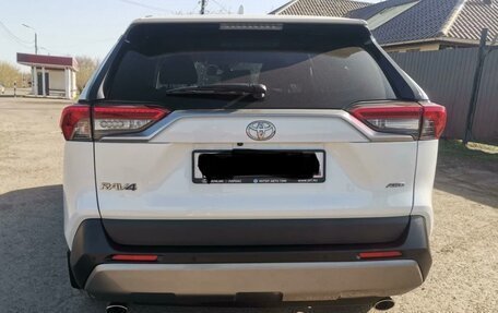 Toyota RAV4, 2021 год, 3 370 000 рублей, 6 фотография