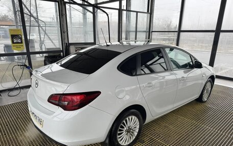 Opel Astra J, 2013 год, 745 000 рублей, 4 фотография