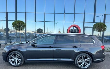 Volkswagen Passat B8 рестайлинг, 2019 год, 1 990 000 рублей, 2 фотография