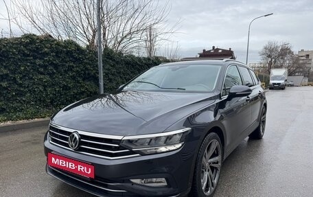 Volkswagen Passat B8 рестайлинг, 2019 год, 1 990 000 рублей, 12 фотография