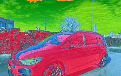 Volkswagen Touran III, 2019 год, 1 990 000 рублей, 1 фотография