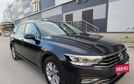 Volkswagen Passat B8 рестайлинг, 2019 год, 1 990 000 рублей, 21 фотография