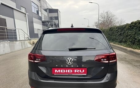 Volkswagen Passat B8 рестайлинг, 2019 год, 1 990 000 рублей, 17 фотография