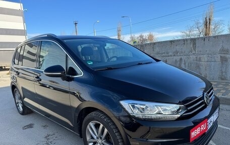 Volkswagen Touran III, 2019 год, 1 990 000 рублей, 14 фотография