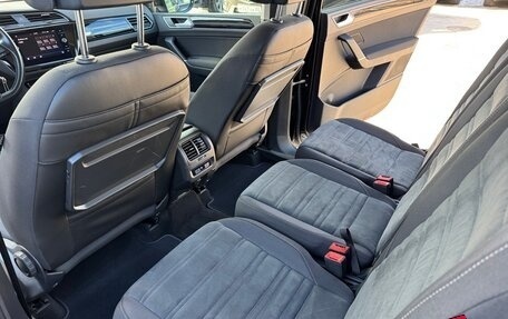 Volkswagen Touran III, 2019 год, 1 990 000 рублей, 27 фотография