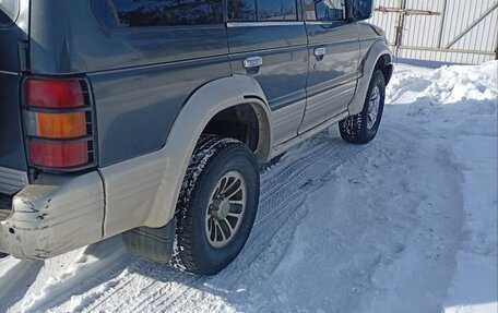 Mitsubishi Pajero III рестайлинг, 1991 год, 450 000 рублей, 9 фотография