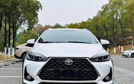 Toyota Yaris XP150 рестайлинг, 2022 год, 1 199 123 рублей, 2 фотография