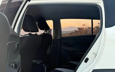 Toyota Yaris XP150 рестайлинг, 2023 год, 1 255 123 рублей, 11 фотография