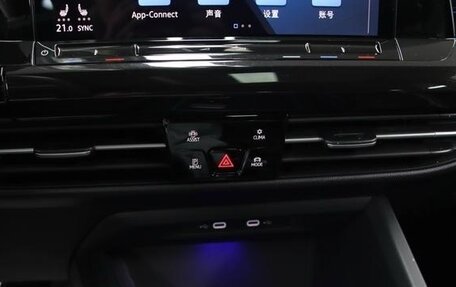 Volkswagen Golf VIII, 2023 год, 1 860 060 рублей, 15 фотография