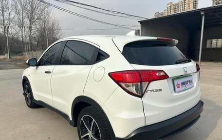 Honda Vezel, 2021 год, 1 246 000 рублей, 6 фотография