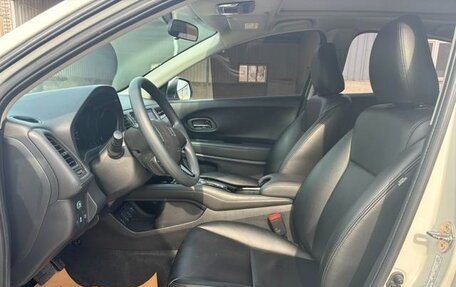 Honda Vezel, 2021 год, 1 246 000 рублей, 8 фотография