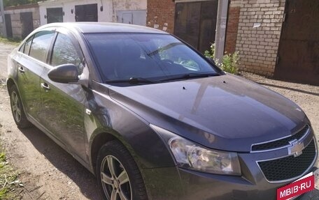 Chevrolet Cruze II, 2011 год, 750 000 рублей, 2 фотография