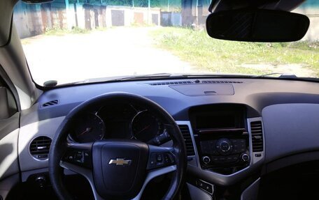 Chevrolet Cruze II, 2011 год, 750 000 рублей, 5 фотография