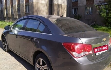 Chevrolet Cruze II, 2011 год, 750 000 рублей, 3 фотография