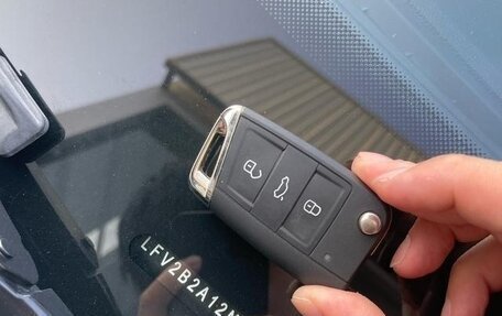 Volkswagen T-Roc I, 2023 год, 1 470 060 рублей, 23 фотография