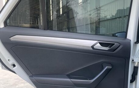 Volkswagen T-Roc I, 2023 год, 1 470 060 рублей, 20 фотография