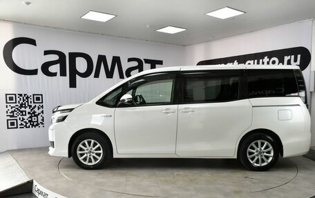 Toyota Voxy III, 2014 год, 1 695 000 рублей, 8 фотография