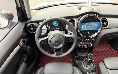 MINI Hatch, 2022 год, 2 167 153 рублей, 10 фотография