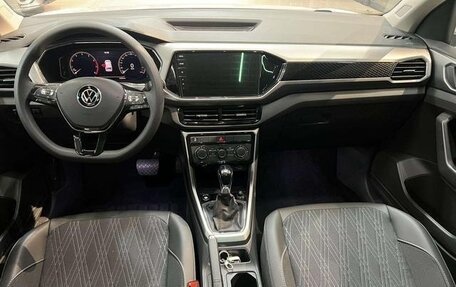 Volkswagen T-Cross I, 2022 год, 1 650 000 рублей, 11 фотография