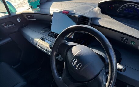 Honda Freed I, 2013 год, 1 310 000 рублей, 7 фотография