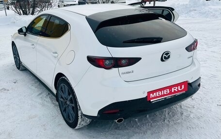 Mazda 3, 2021 год, 1 850 000 рублей, 10 фотография