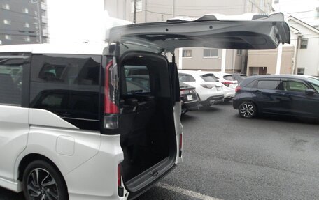 Honda Stepwgn IV, 2022 год, 2 129 000 рублей, 4 фотография