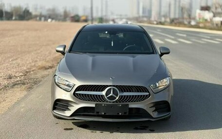 Mercedes-Benz A-Класс, 2022 год, 1 740 000 рублей, 2 фотография