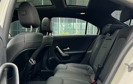 Mercedes-Benz A-Класс, 2022 год, 1 670 000 рублей, 9 фотография