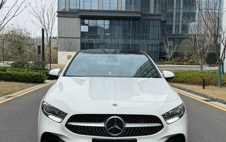 Mercedes-Benz A-Класс, 2022 год, 1 670 000 рублей, 2 фотография