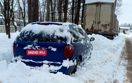 Chrysler Voyager IV, 2004 год, 420 000 рублей, 3 фотография