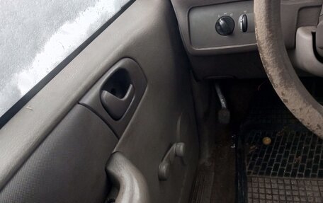 Chrysler Voyager IV, 2004 год, 420 000 рублей, 13 фотография