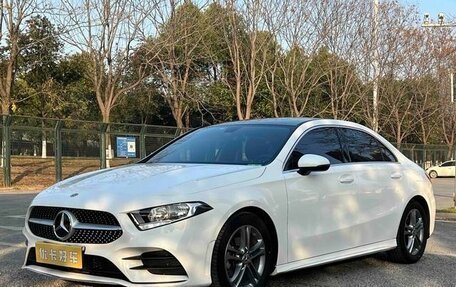 Mercedes-Benz A-Класс, 2022 год, 1 680 000 рублей, 3 фотография