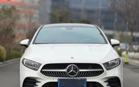 Mercedes-Benz A-Класс, 2022 год, 1 790 000 рублей, 2 фотография