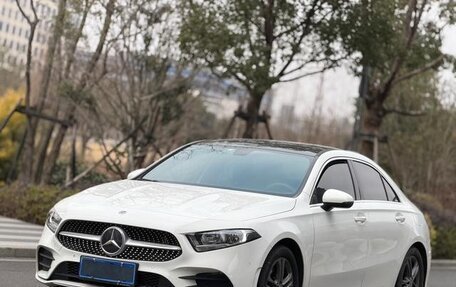 Mercedes-Benz A-Класс, 2022 год, 1 790 000 рублей, 3 фотография