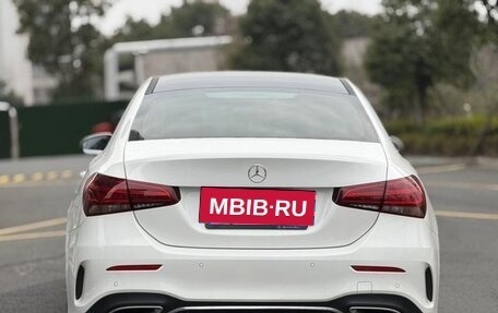 Mercedes-Benz A-Класс, 2022 год, 1 790 000 рублей, 5 фотография