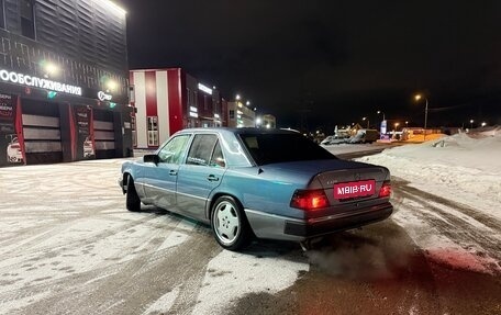 Mercedes-Benz E-Класс, 1995 год, 575 000 рублей, 2 фотография