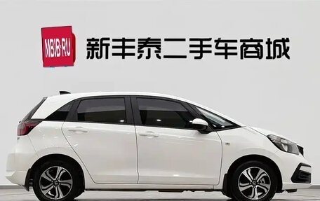 Honda Fit, 2021 год, 1 072 600 рублей, 3 фотография