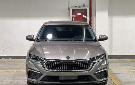 Skoda Octavia IV, 2022 год, 1 600 000 рублей, 2 фотография