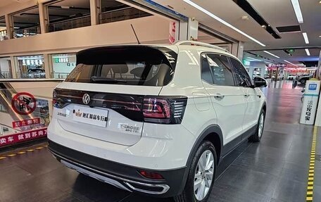 Volkswagen T-Cross I, 2019 год, 1 500 000 рублей, 5 фотография
