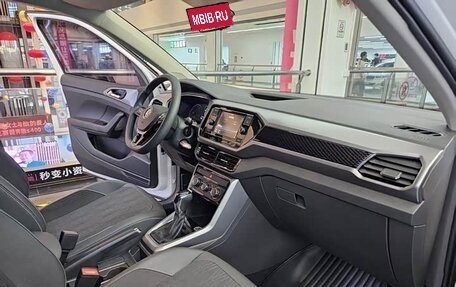 Volkswagen T-Cross I, 2019 год, 1 500 000 рублей, 14 фотография