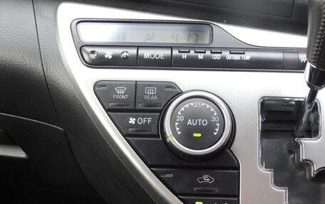 Toyota ISis I, 2013 год, 1 013 000 рублей, 19 фотография