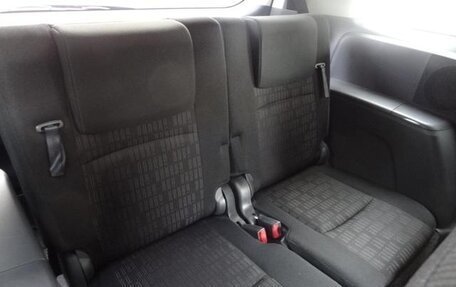 Toyota ISis I, 2013 год, 1 013 000 рублей, 22 фотография