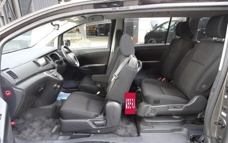 Toyota ISis I, 2013 год, 1 013 000 рублей, 26 фотография